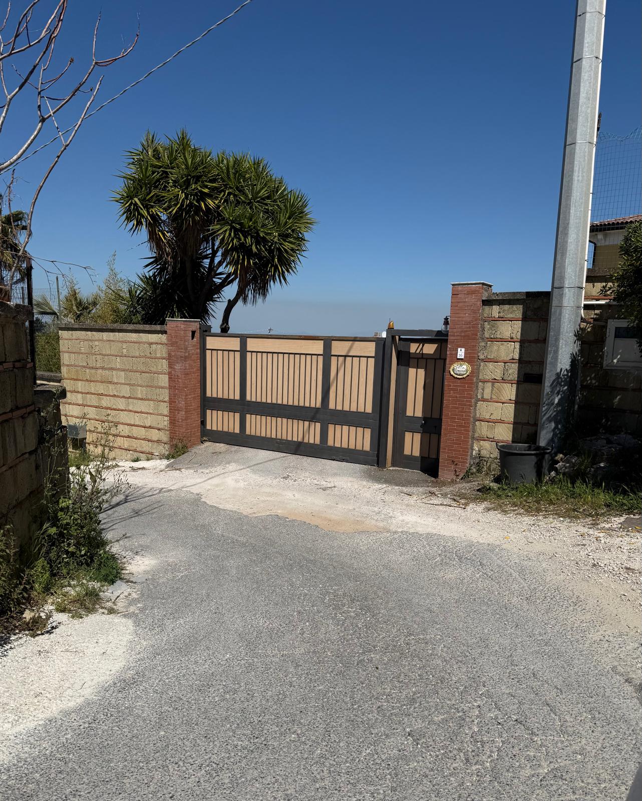 L'Ingresso a Villa ERMOSA