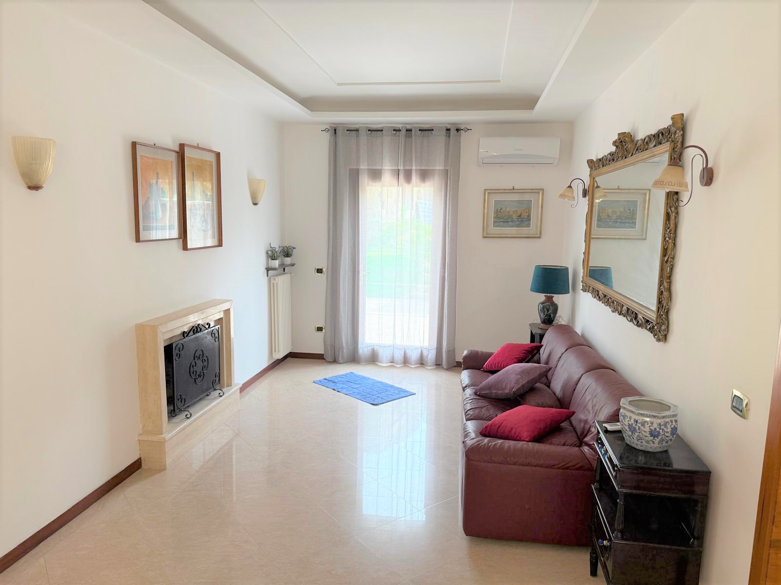Suite Ermosa - Soggiorno-ingresso con divano letto 2 posti